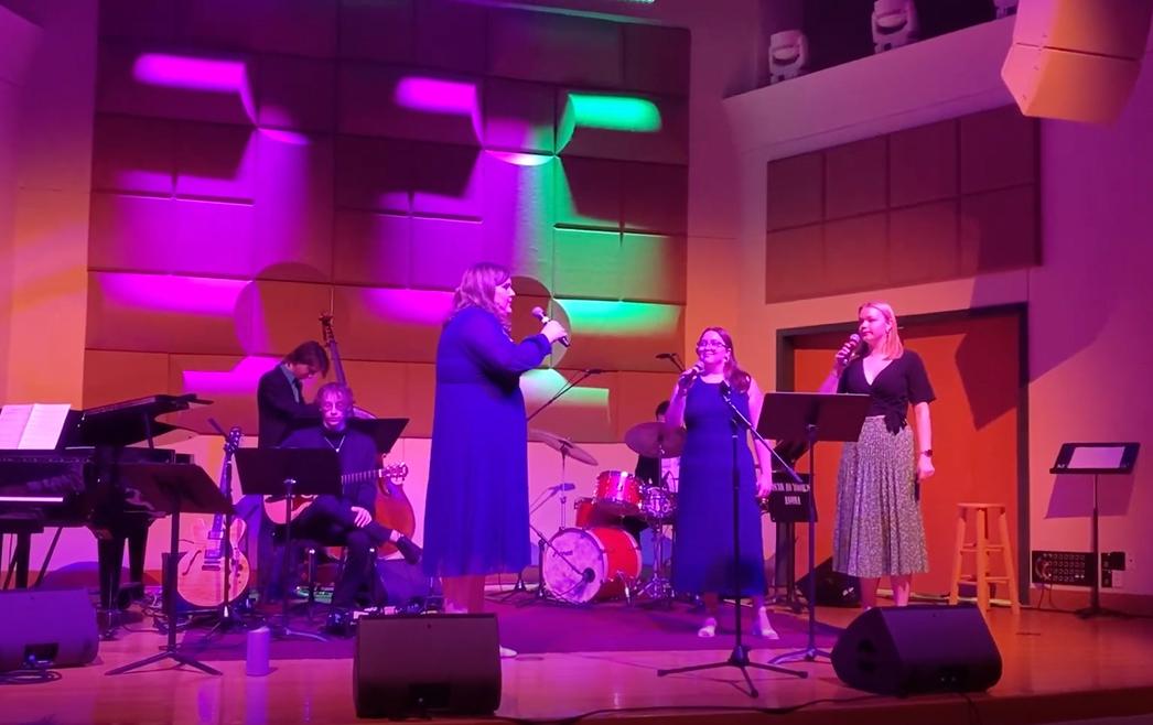 YouTube video thumbnail of Joie Bianco performing with The Sunhouse Singers